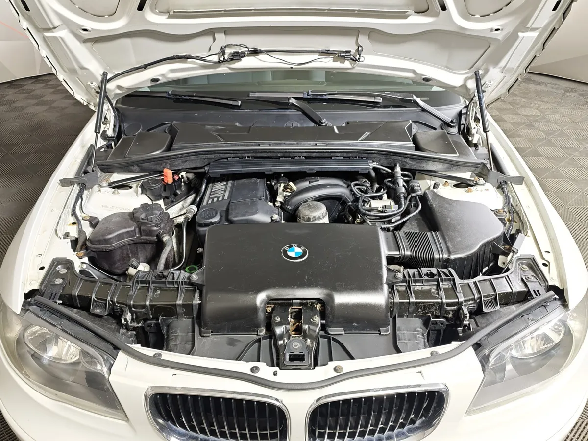 BMW 1 серия 116i AT (115 л.с.) Белый в АВИЛОН. Слайд №10