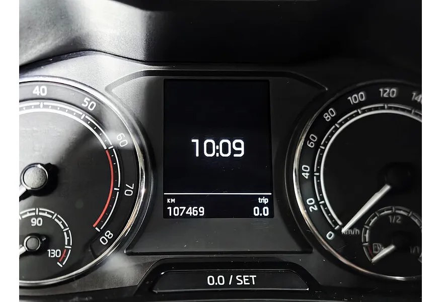 Skoda Rapid 1.6 MT (90 л.с.) Белый в АВИЛОН. Слайд №18