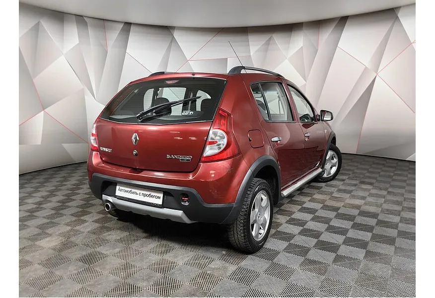 Renault Sandero 1.6 MT (84 л.с.) Stepway Красный в АВИЛОН. Слайд №2