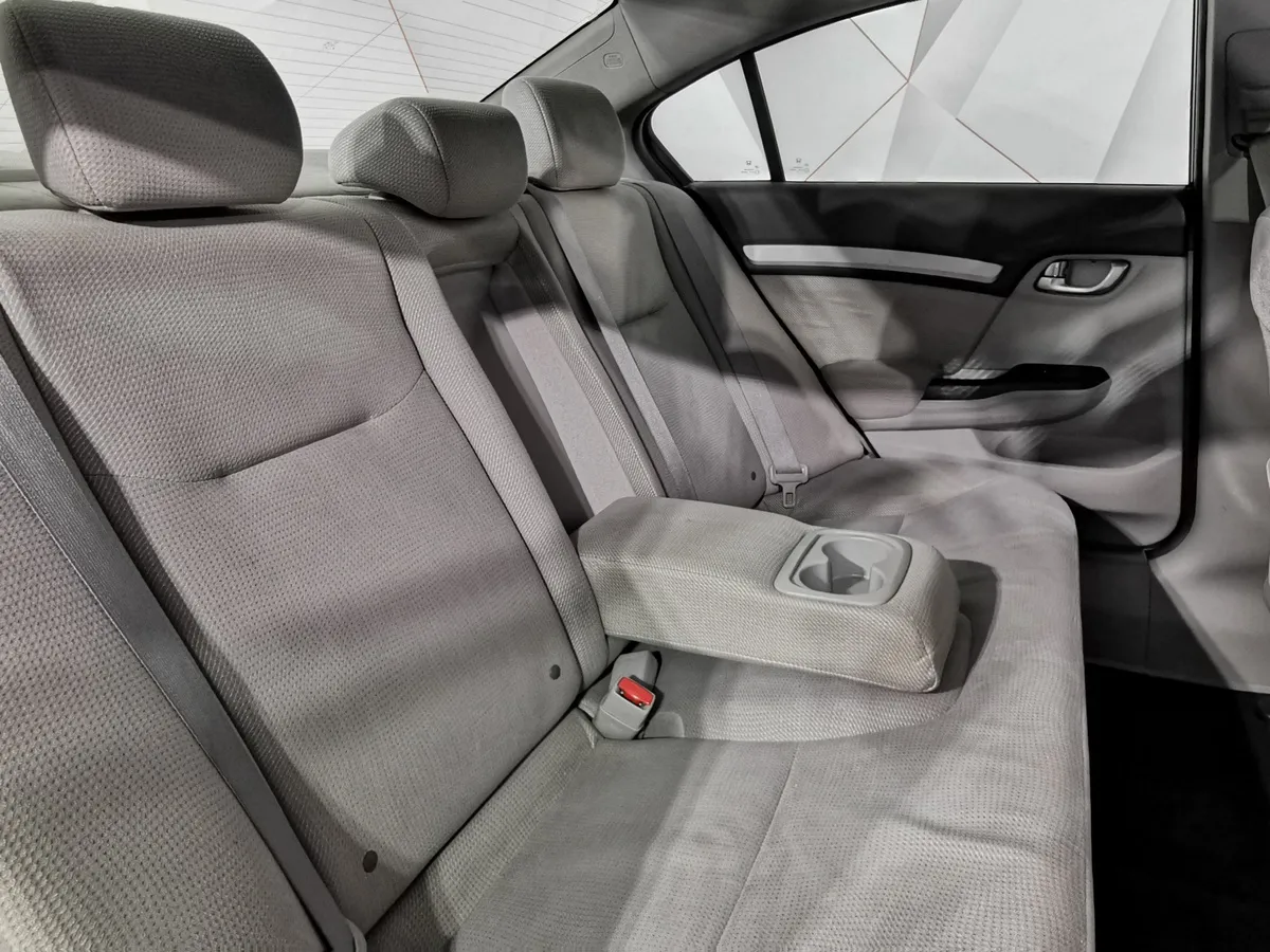 Honda Civic 1.8 AT (142 л.с.) Черный в АВИЛОН. Слайд №16