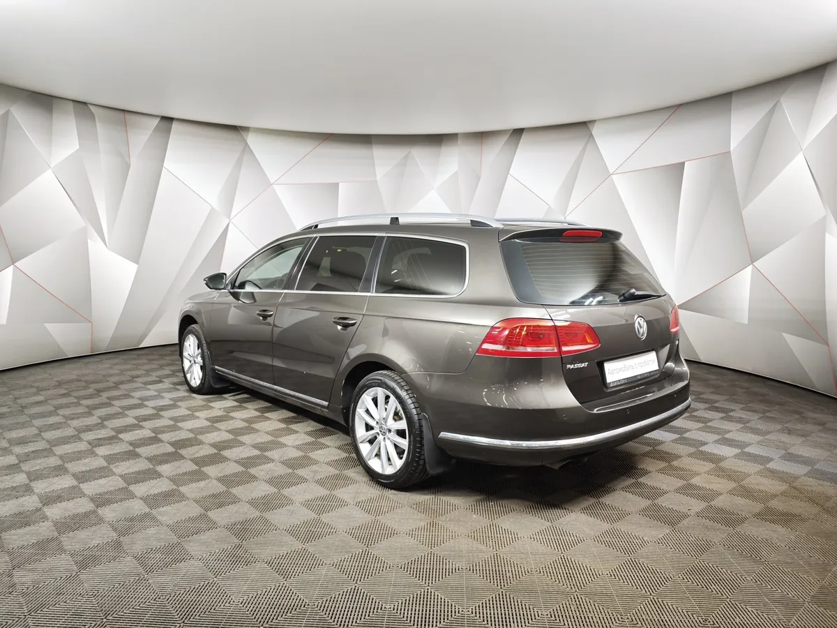 Volkswagen Passat 1.8 TSI DSG (152 л.с.) Коричневый в АВИЛОН. Слайд №4