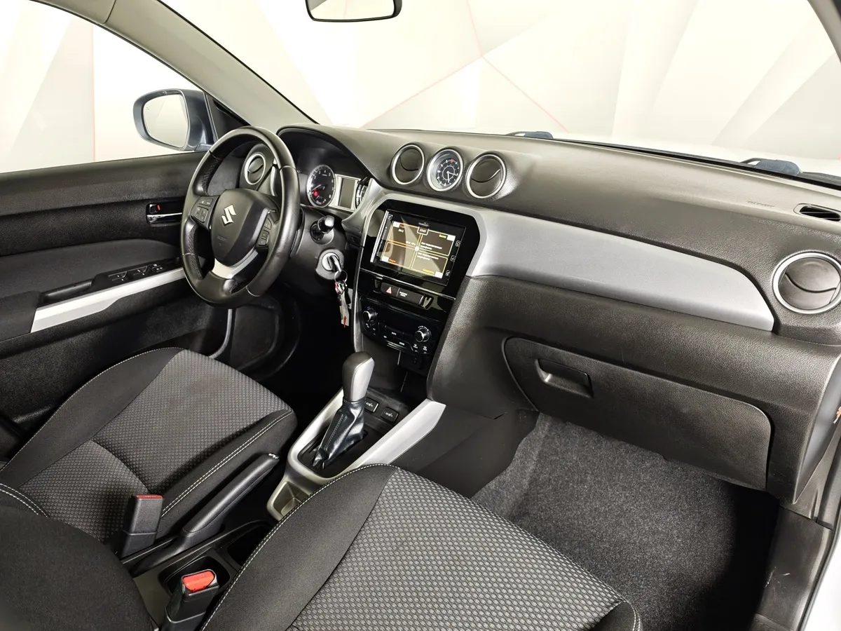 Suzuki Vitara 1.6 AT (117 л.с.) Белый в АВИЛОН. Слайд №13