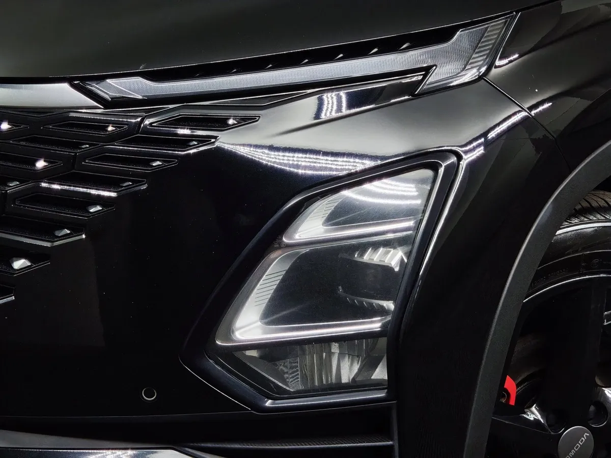 Omoda C5 1.6T DCT 4WD (150 л.с.) Supreme Черный в АВИЛОН. Слайд №10