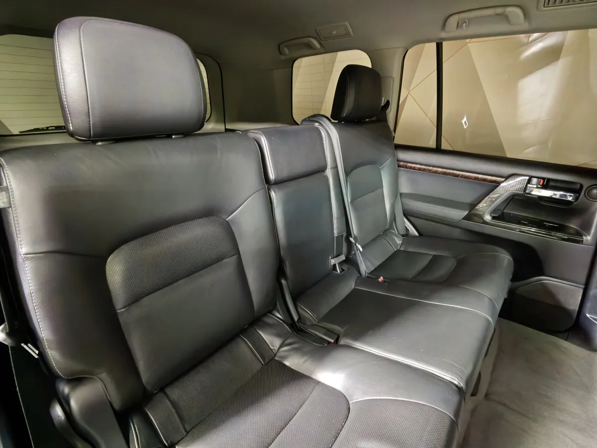 Toyota Land Cruiser 4.5 Twin-Turbo D AT 4WD (5 мест) (235 л.с.) Престиж Черный в АВИЛОН. Слайд №17
