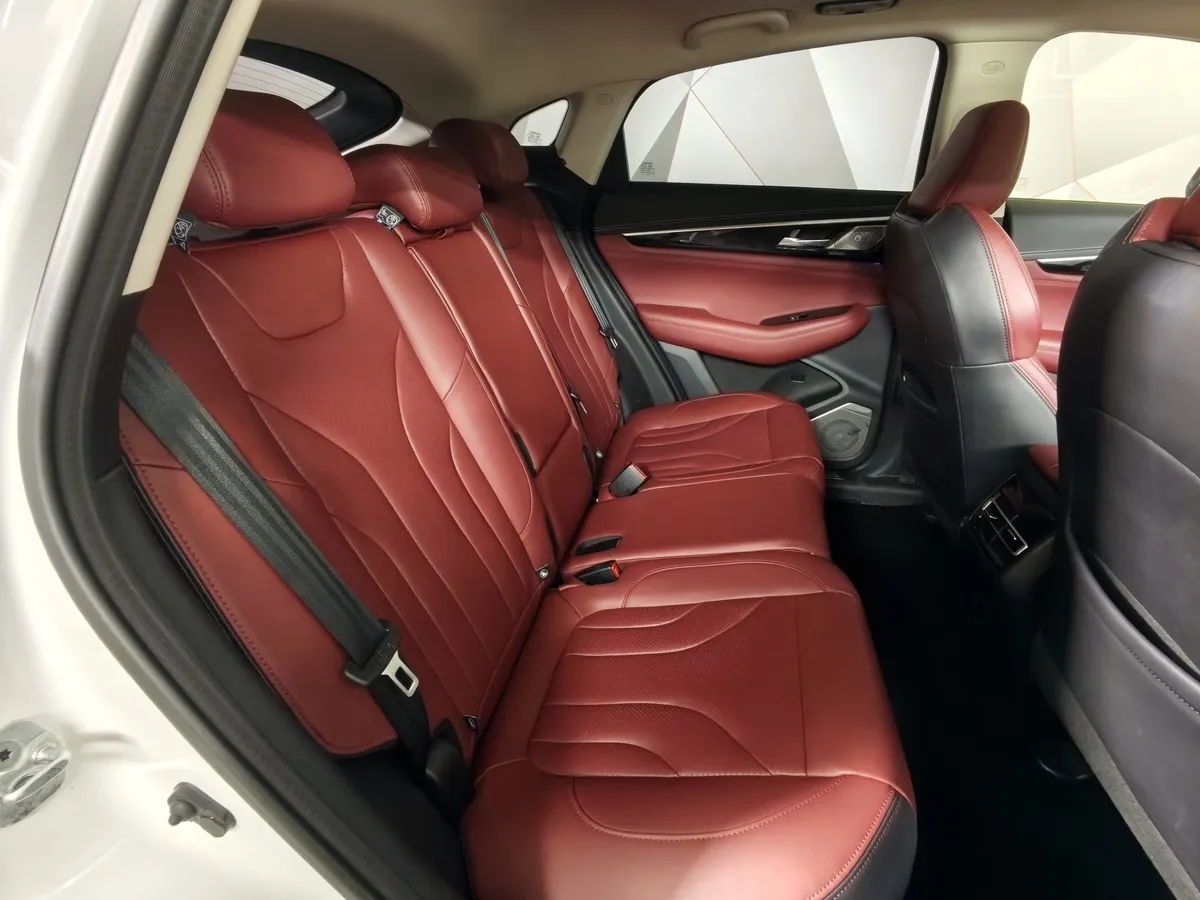 Changan CS85 2.0 AT 2WD (233 л.с.) Белый в АВИЛОН. Слайд №15
