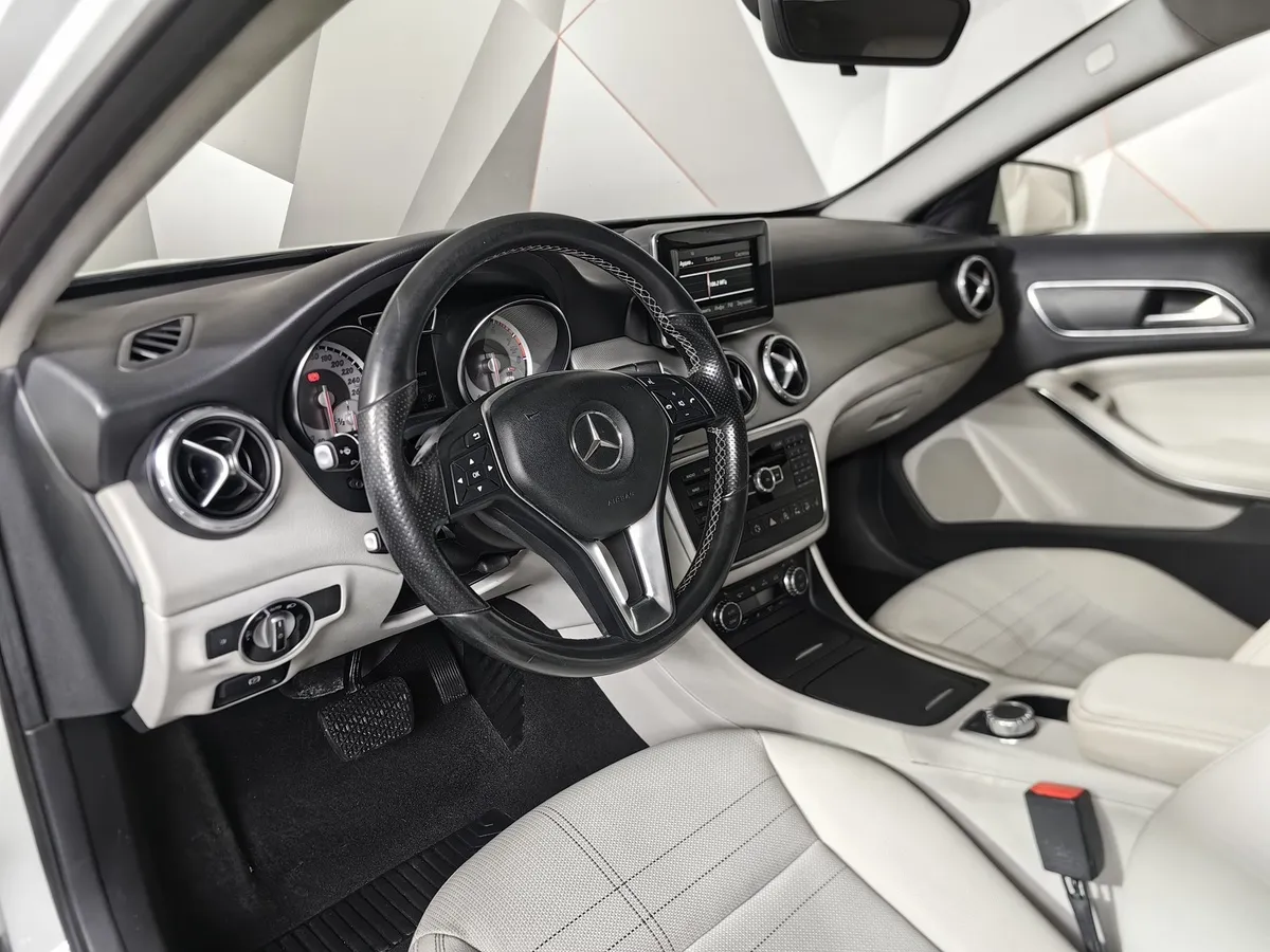 Mercedes-Benz GLA 250 7G-DCT 4MATIC (211 л.с.) Особая серия Белый в АВИЛОН. Слайд №19
