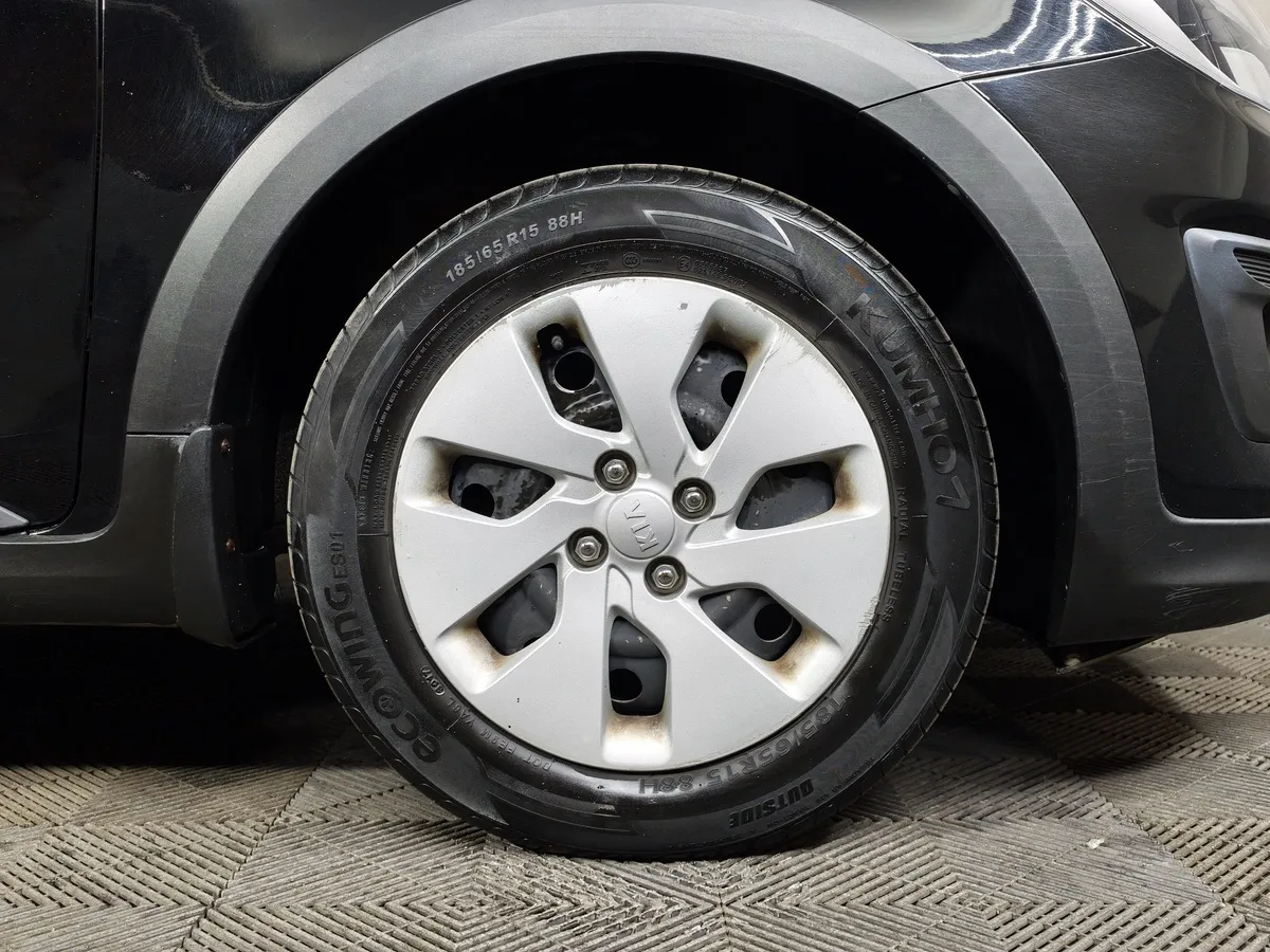 Kia Rio X-Line 1.6 MT (123 л.с.) Черный в АВИЛОН. Слайд №9
