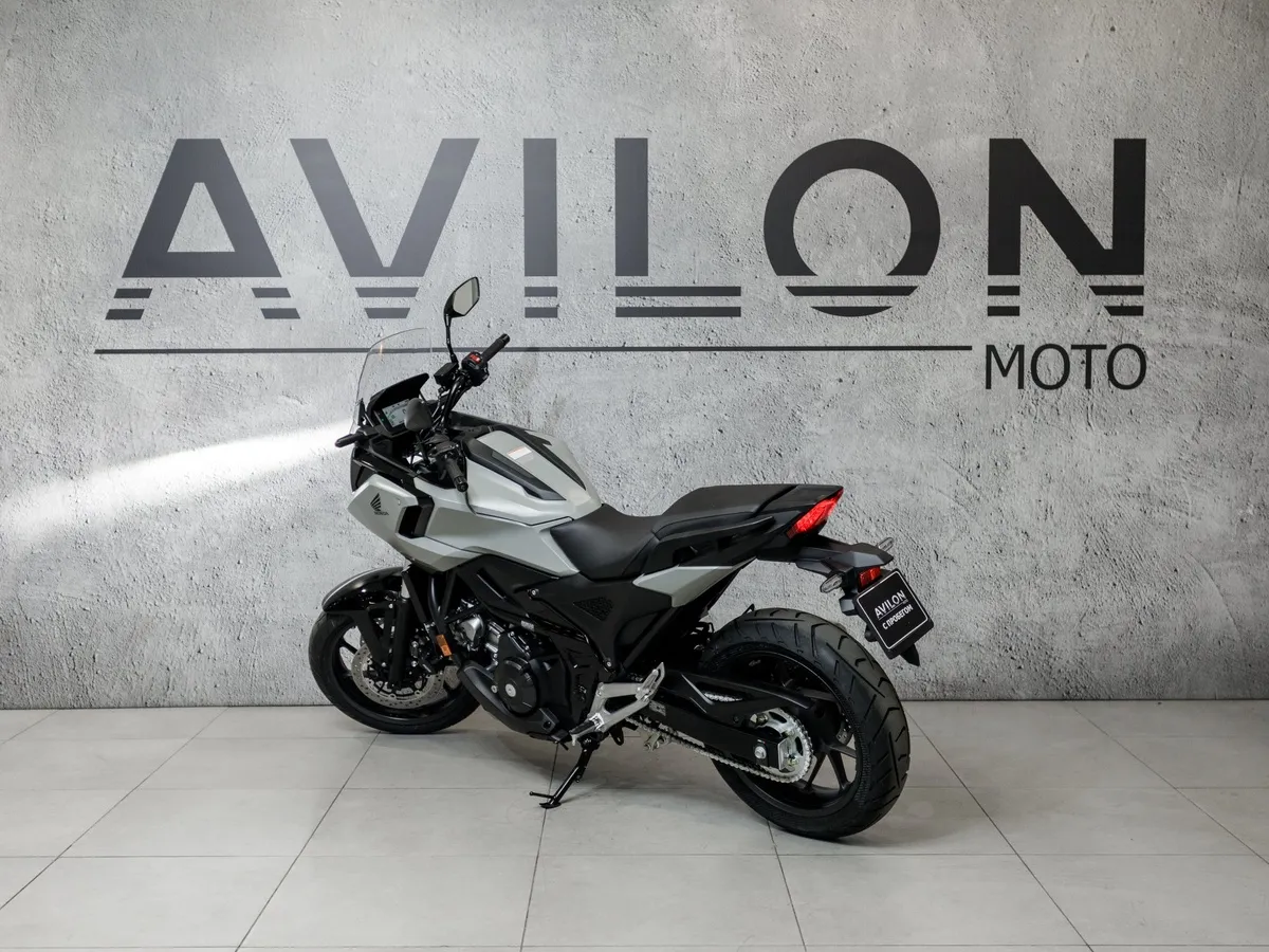 Honda NC750 X 750 см³ (59 л.с.) (59) 750 Серый в АВИЛОН. Слайд №7