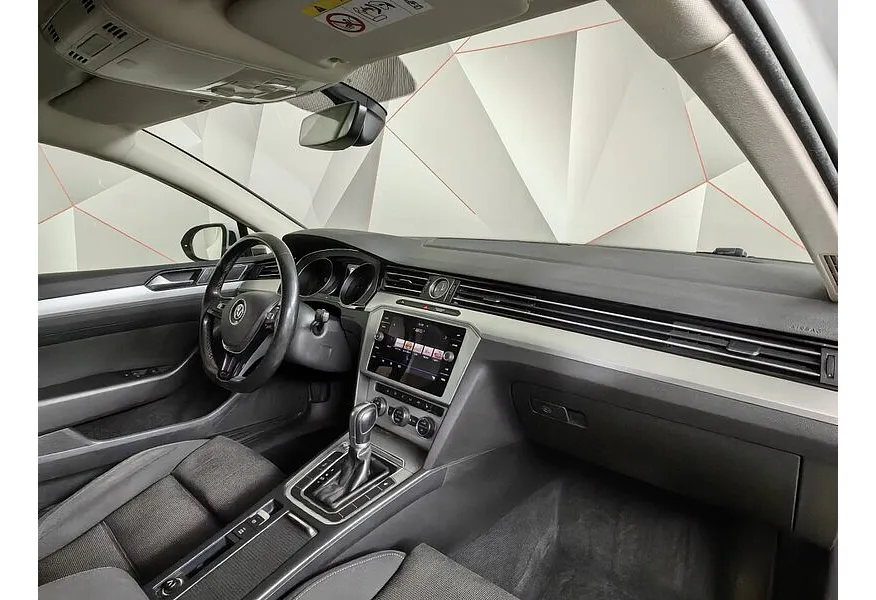 Volkswagen Passat 1.8 TSI DSG (180 л.с.) Comfortline Белый в АВИЛОН. Слайд №13