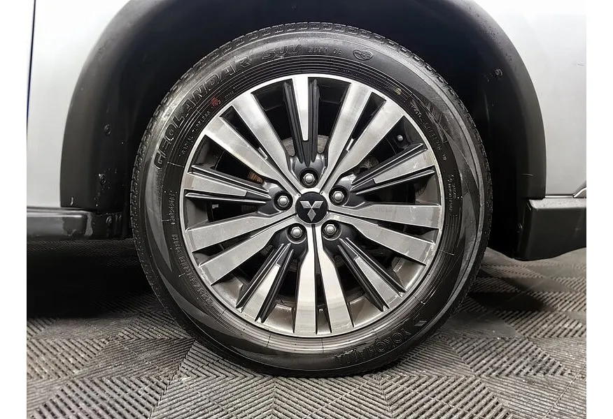 LIVE. Слайд №17