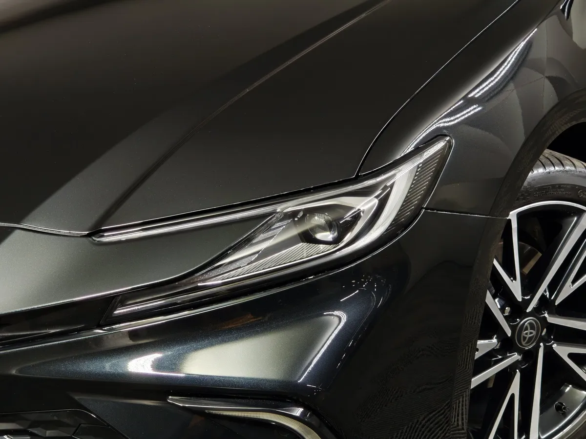 Toyota Camry 2.0 AT (173 л.с.) Sport Черный в АВИЛОН. Слайд №10