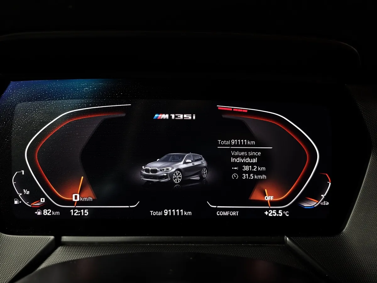 BMW 1 серия M135i 2.0T AT xDrive (306 л.с.) Серый в АВИЛОН. Слайд №13