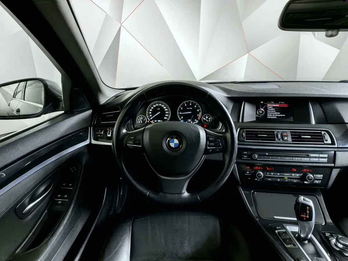 BMW 5 серия 528i xDrive Steptronic (245 л.с.) Серый в АВИЛОН. Слайд №15