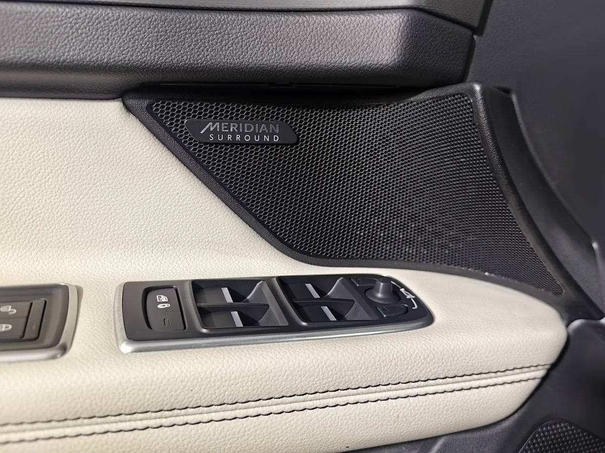 Jaguar XF 3.0 AT AWD (380 л.с.) S Белый в АВИЛОН. Слайд №24