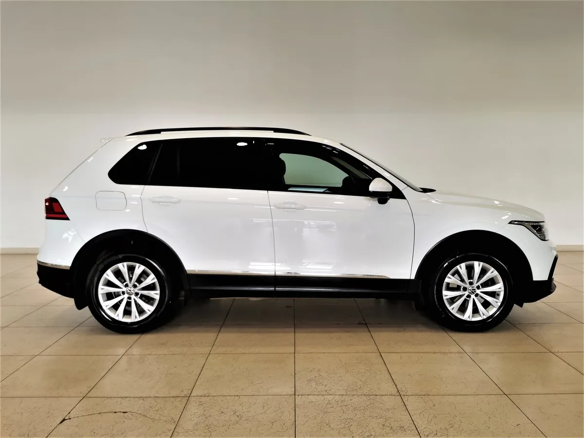 Volkswagen Tiguan 1.4 TSI BlueMotion DSG (150 л.с.) Comfortline Белый в АВИЛОН. Слайд №6