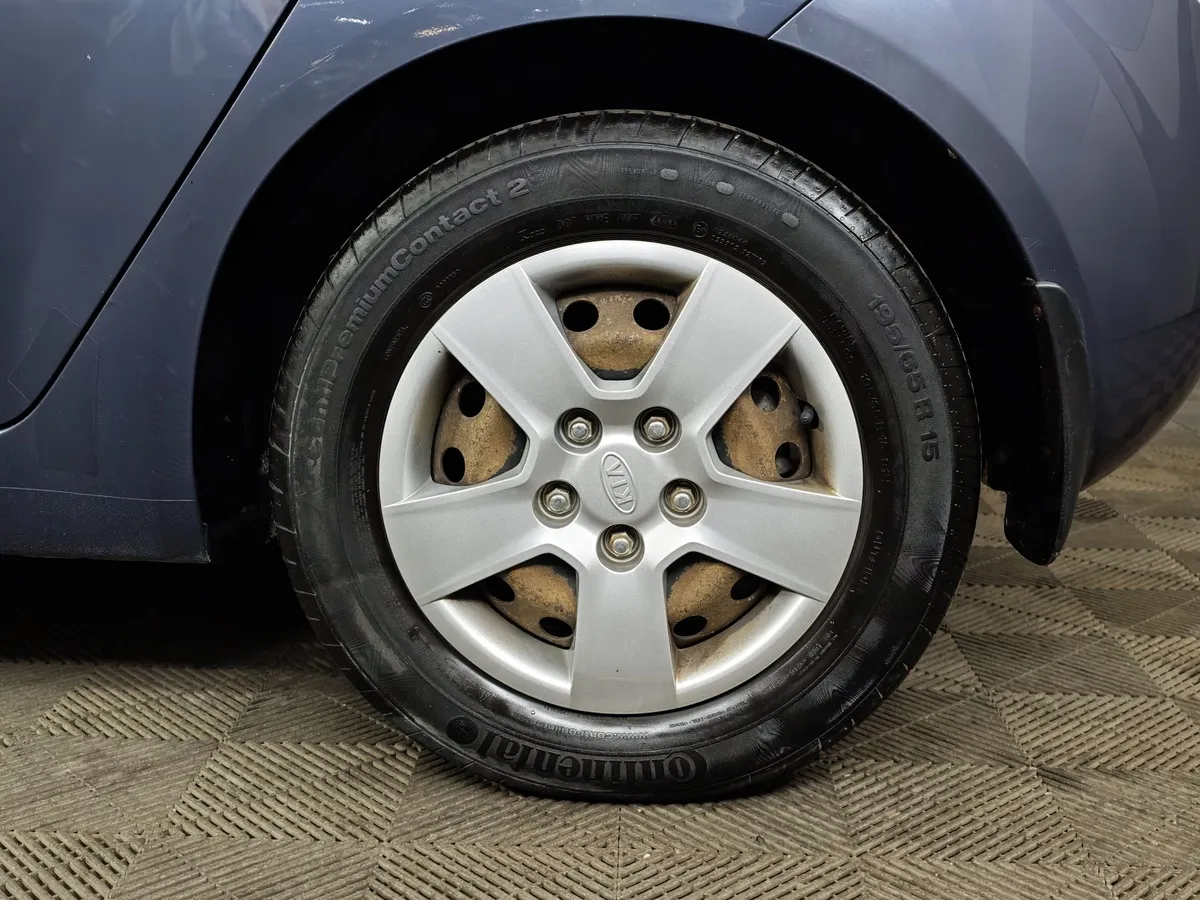 Kia Venga 1.4 MT (90 л.с.) Luxe Синий в АВИЛОН. Слайд №9