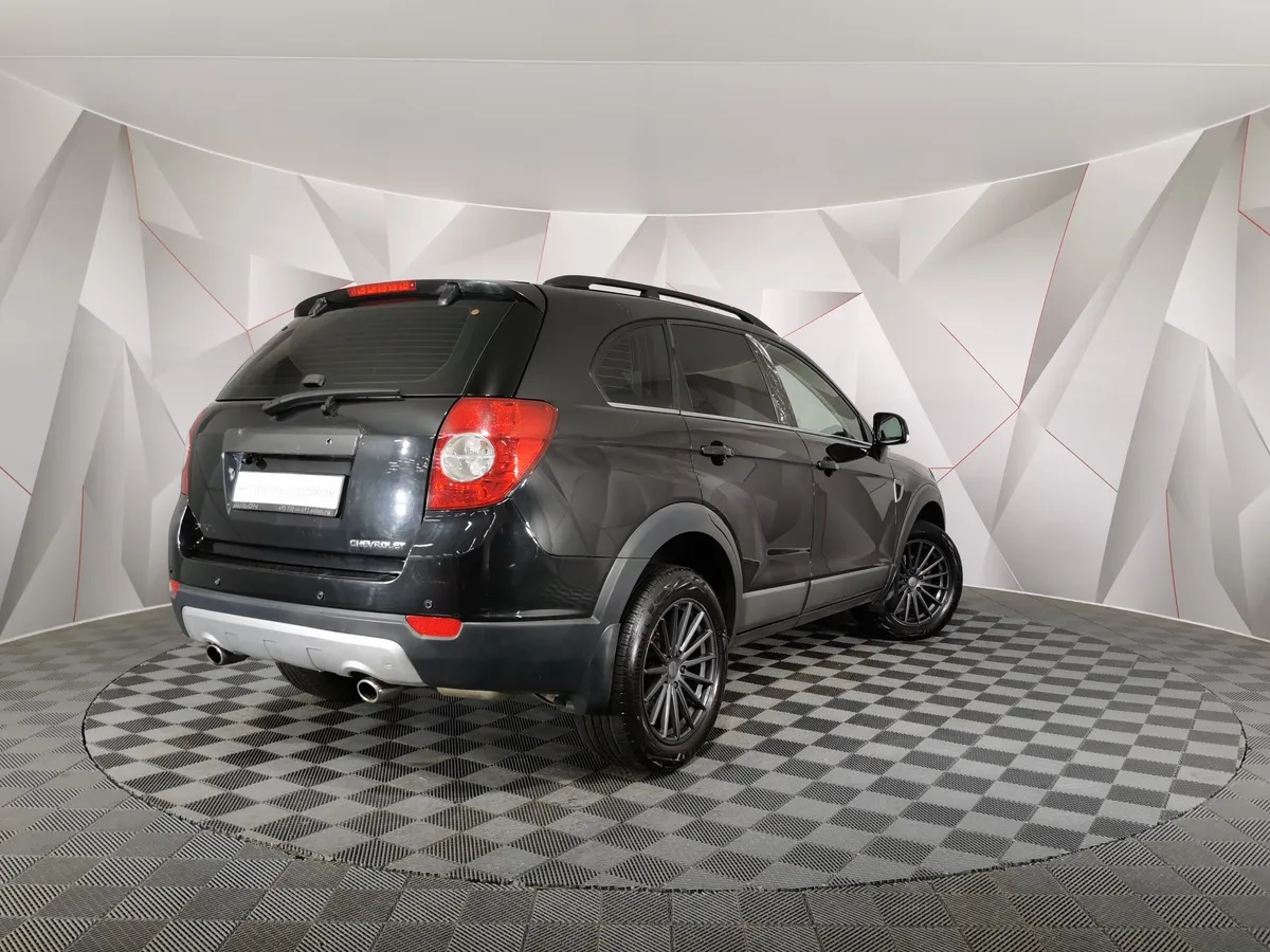 Chevrolet Captiva 3.2 AT 5 мест (230 л.с.) Черный в АВИЛОН. Слайд №2