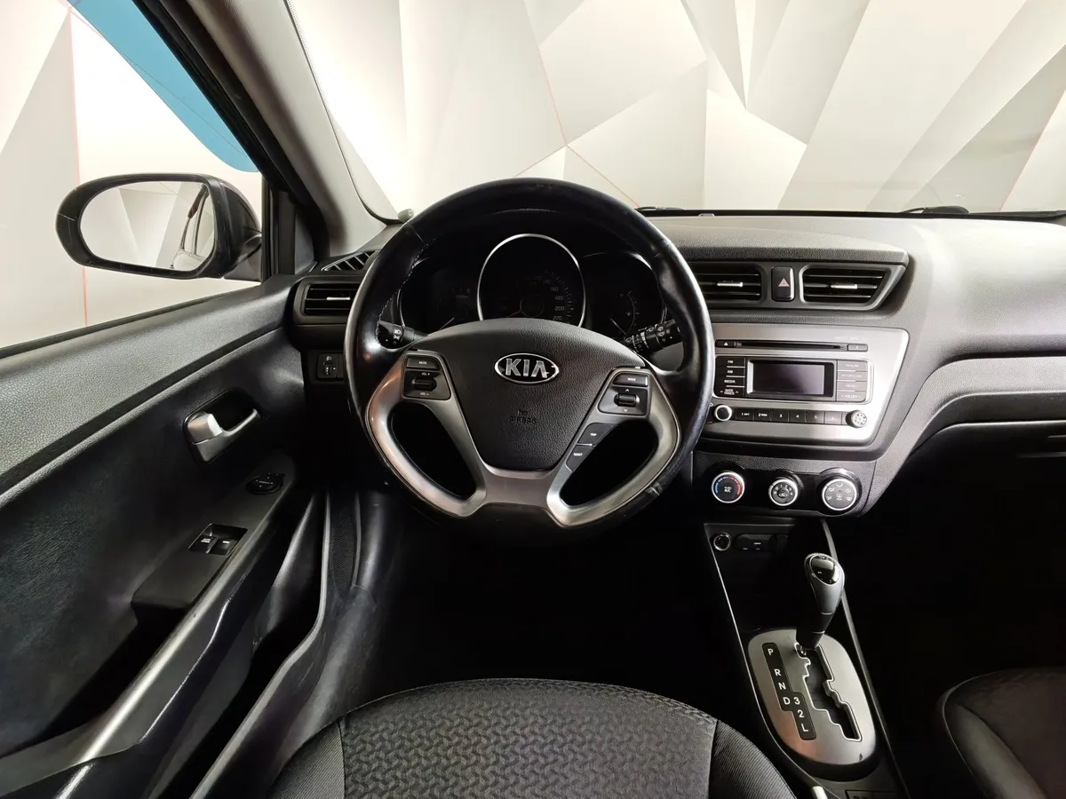 Kia Rio 1.4 AT (107 л.с.) Черный в АВИЛОН. Слайд №20