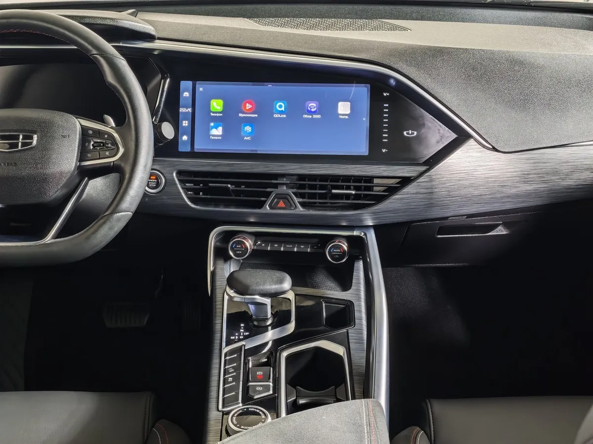 Geely Tugella 2.0 AT AWD (238 л.с.) Flagship Sport Черный в АВИЛОН. Слайд №13