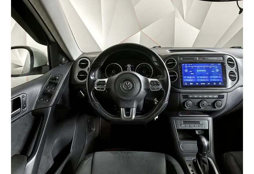 Volkswagen Tiguan 2.0 TSI 4Motion AT (180 л.с.) Sport&Style Белый в АВИЛОН. Слайд №19