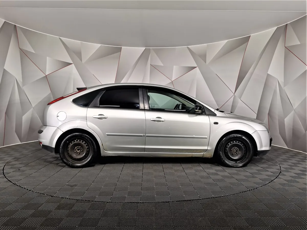 Ford Focus 1.8 MT (125 л.с.) Ghia Серебристый в АВИЛОН. Слайд №6