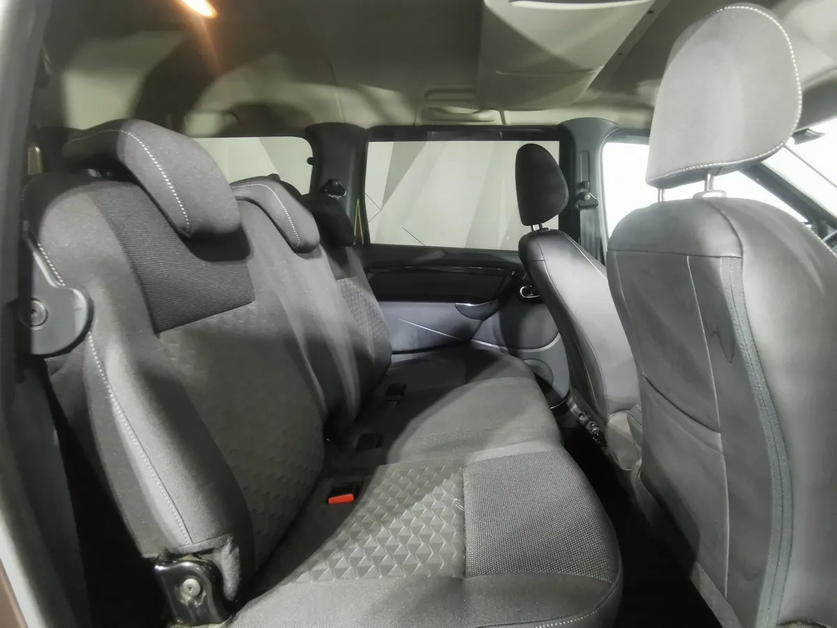 ВАЗ (Lada) Largus 1.6 MT 16 кл (5 мест) (102 л.с.) Коричневый в АВИЛОН. Слайд №15
