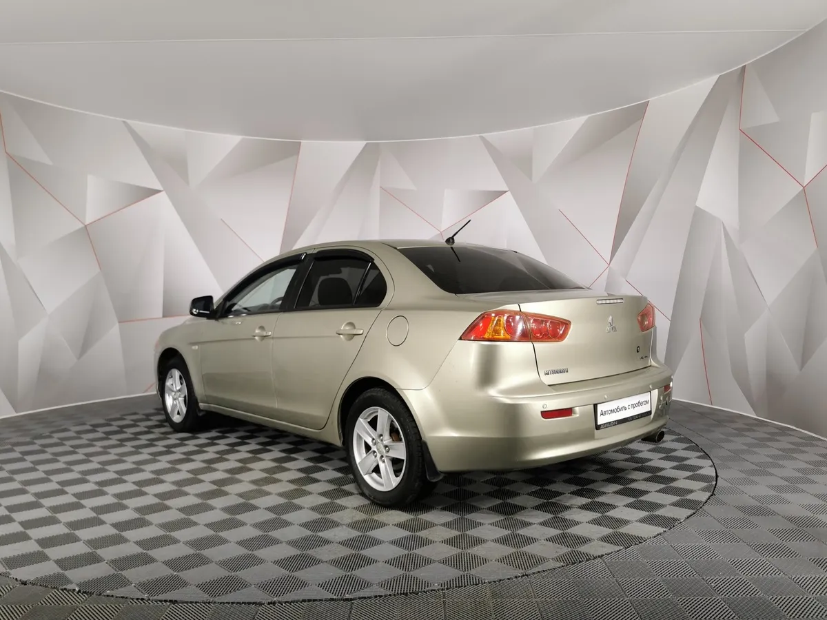 Mitsubishi Lancer 1.8 CVT (143 л.с.) Бежевый в АВИЛОН. Слайд №4