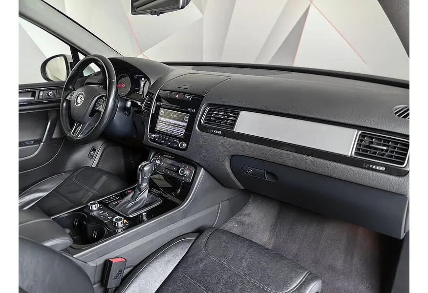 Volkswagen Touareg 3.0 TDI Tiptronic 4Motion (204 л.с.) Белый в АВИЛОН. Слайд №13