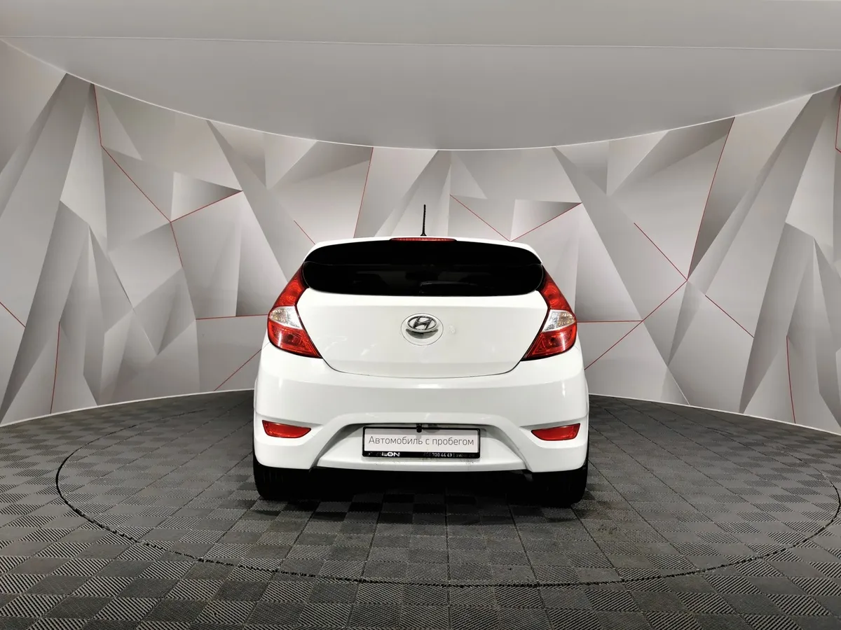 Hyundai Solaris 1.6 AT (123 л.с.) Active Белый в АВИЛОН. Слайд №8