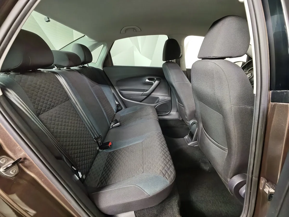 Volkswagen Polo 1.6 MPI AT (110 л.с.) Comfortline Коричневый в АВИЛОН. Слайд №16