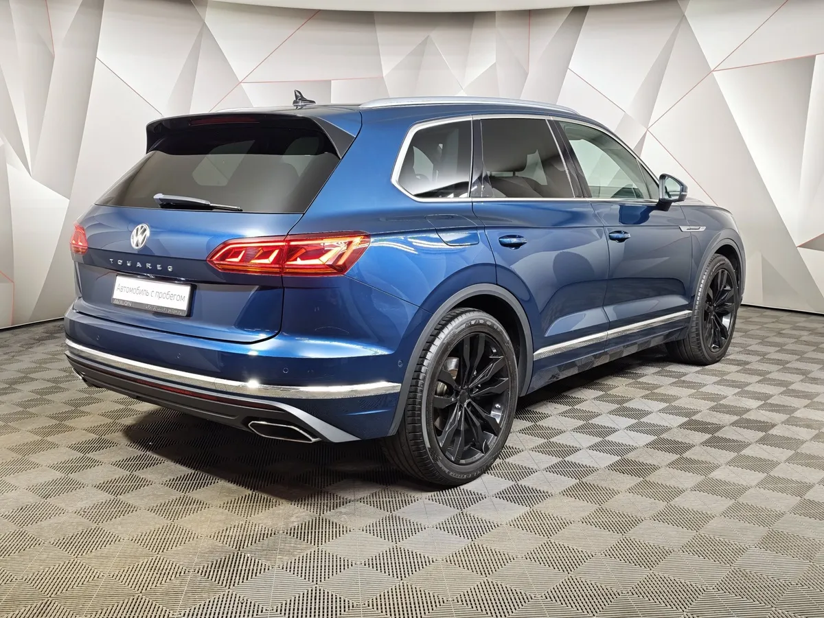 Volkswagen Touareg 3.0 V6 TDI Tiptronic 4Motion (249 л.с.) R-Line Синий в АВИЛОН. Слайд №2