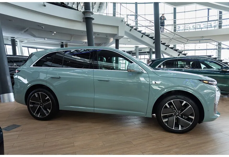 Li Auto L6 1.5 AT 4WD (150 л.с.) Max Голубой в АВИЛОН. Слайд №4