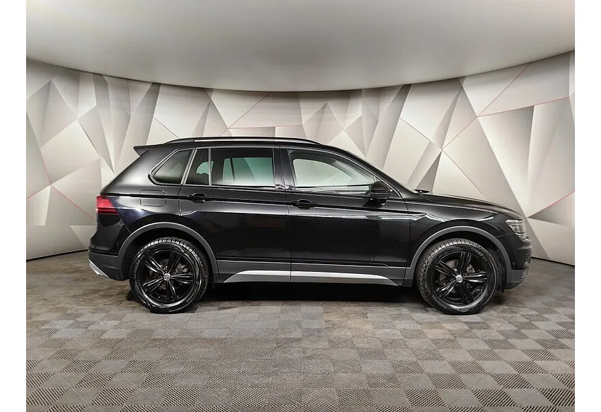 Volkswagen Tiguan 2.0 TDI 4Motion DSG (150 л.с.) OFFROAD Черный в АВИЛОН. Слайд №6