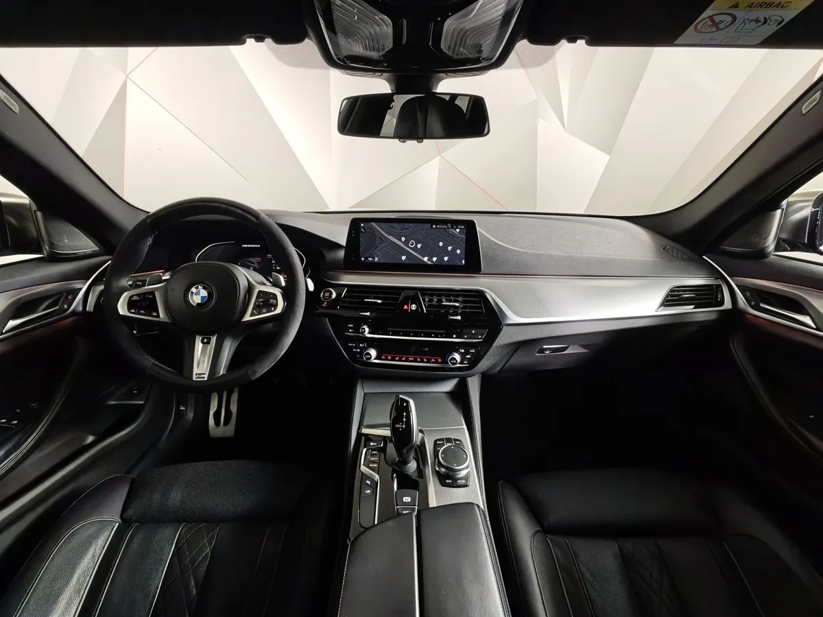 BMW 5 серия M550d xDrive Steptronic (400 л.с.) Черный в АВИЛОН. Слайд №11