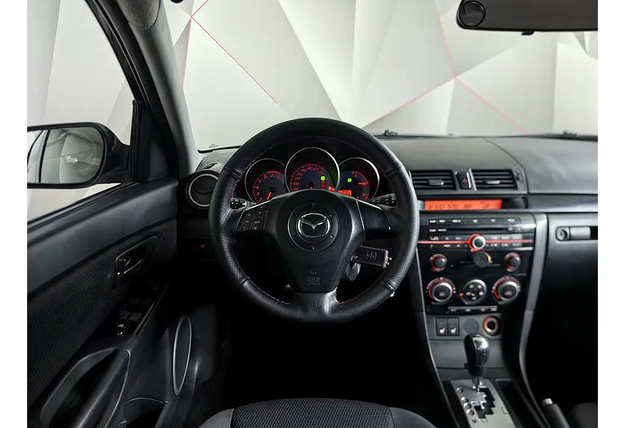 Mazda 3 1.6 AT (105 л.с.) Черный в АВИЛОН. Слайд №19