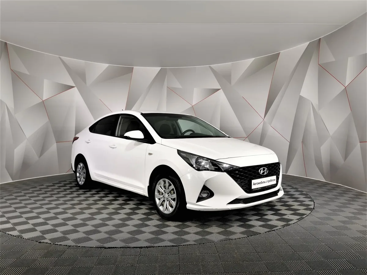 Hyundai Solaris 1.6 MT (123 л.с.) Comfort Белый в АВИЛОН. Слайд №3