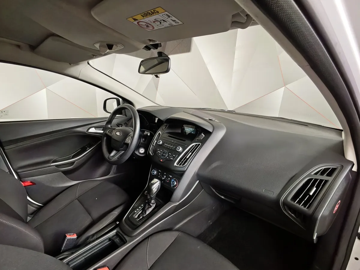 Ford Focus 1.6 PowerShift (105 л.с.) Trend Белый в АВИЛОН. Слайд №11