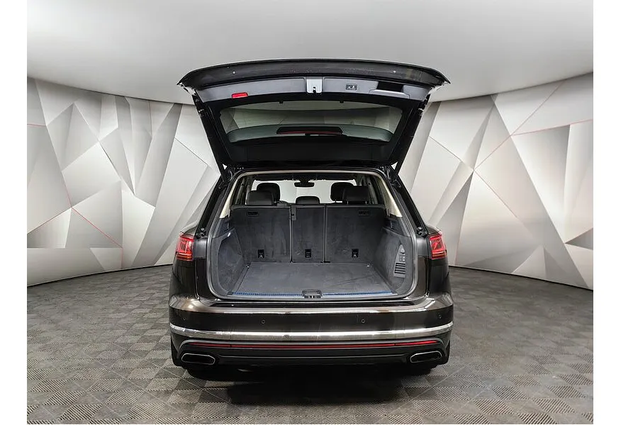 Volkswagen Touareg 2.0 TSI Tiptronic 4Motion (249 л.с.) Exclusive Черный в АВИЛОН. Слайд №12