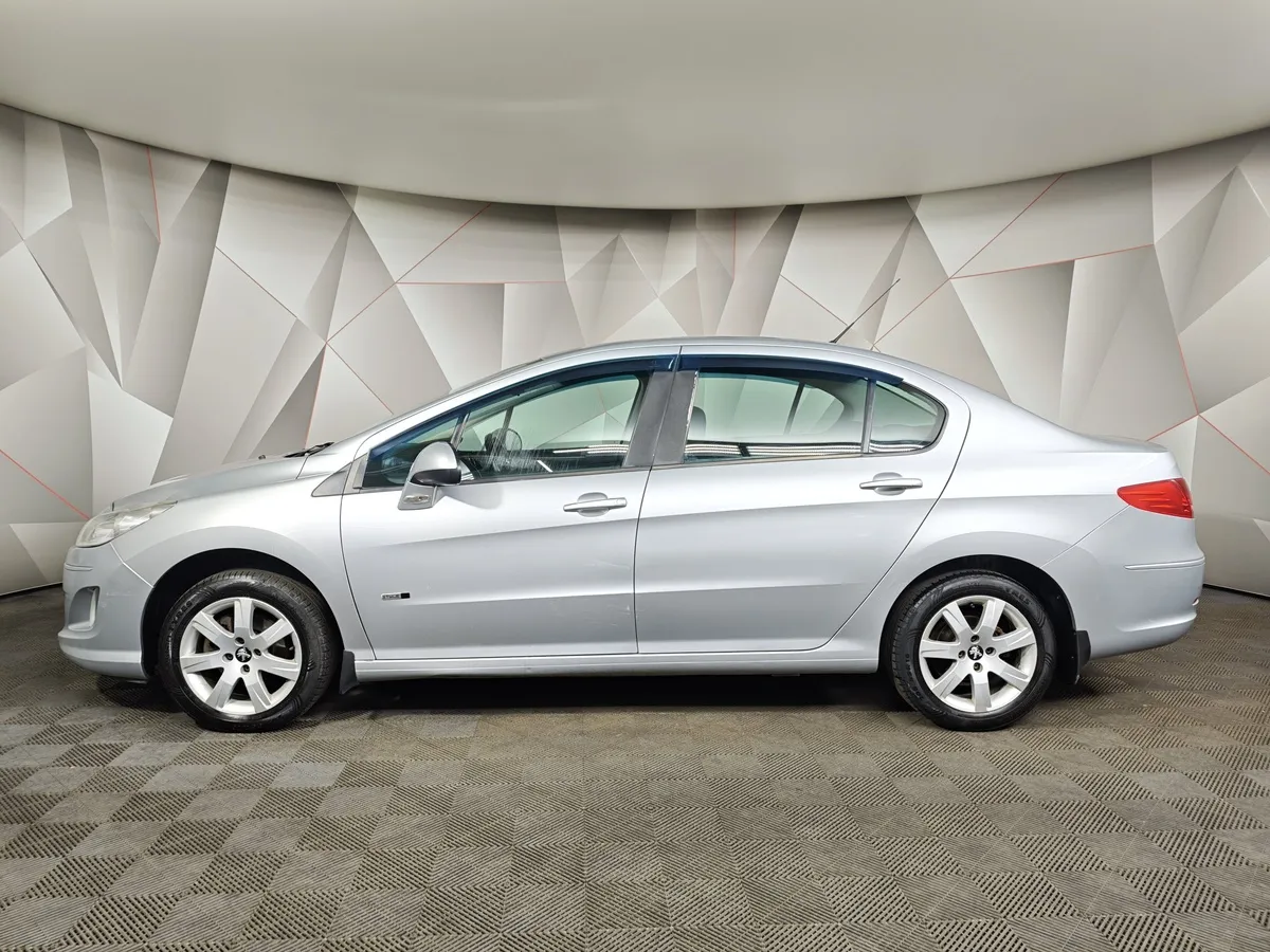 Peugeot 408 1.6 MT (115 л.с.) Active Серебристый в АВИЛОН. Слайд №5