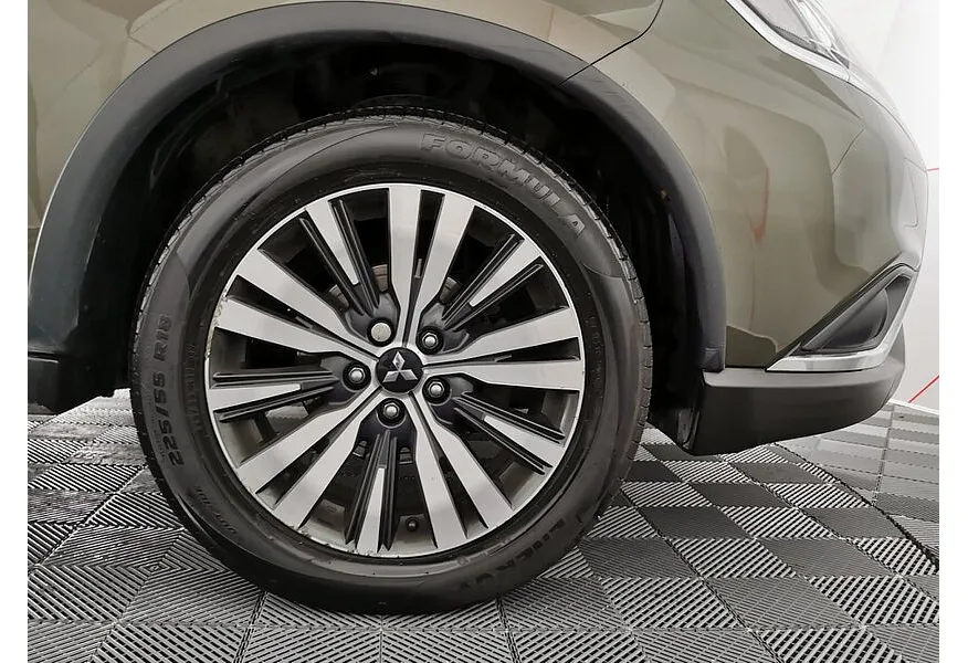 Mitsubishi Outlander 2.0 CVT 4WD (146 л.с.) Instyle E29 Коричневый в АВИЛОН. Слайд №19