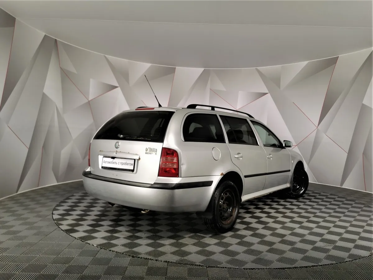 Skoda Octavia 1.6 MT (102 л.с.) Серебристый в АВИЛОН. Слайд №2