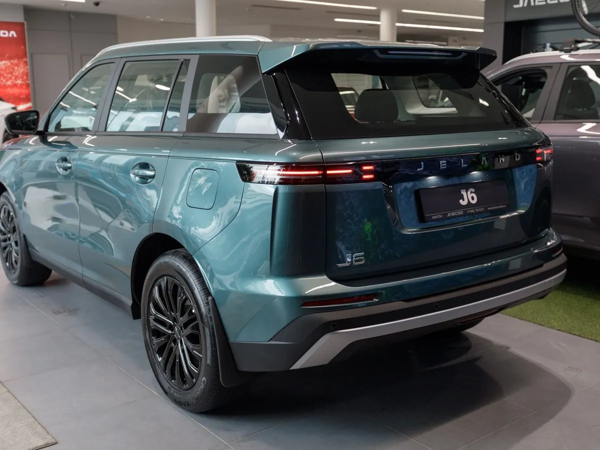 JELAND J6 1.5 DCT FWD (147 л.с.) Престиж Зеленый в АВИЛОН. Слайд №5