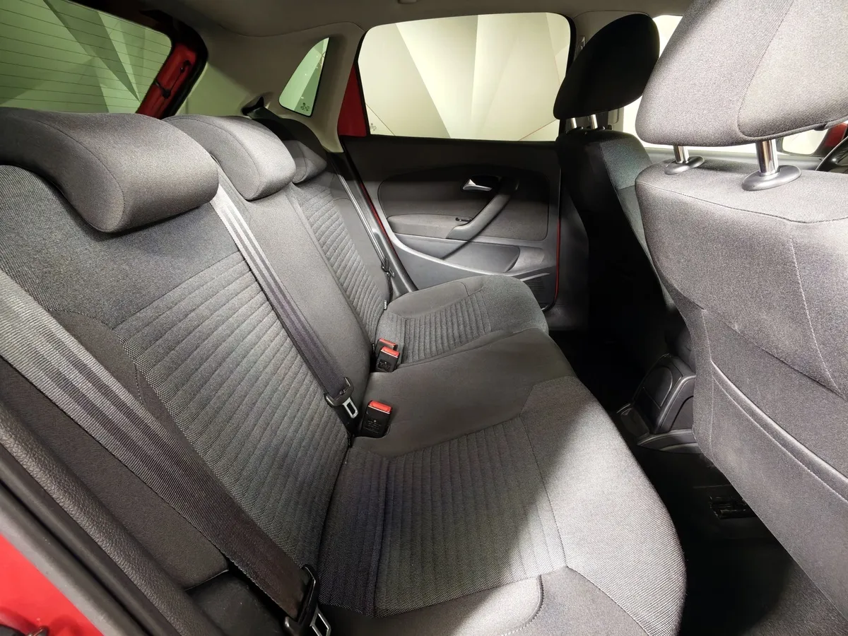 Volkswagen Polo 1.4 DSG (85 л.с.) Comfortline Красный в АВИЛОН. Слайд №16