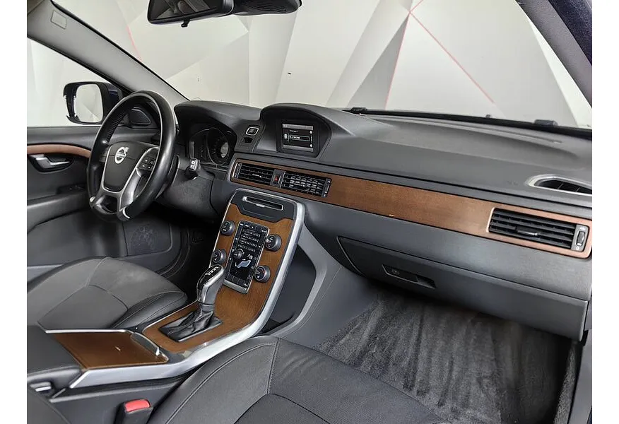 Volvo XC70 2.4 D4 Geartronic AWD (181 л.с.) Синий в АВИЛОН. Слайд №7