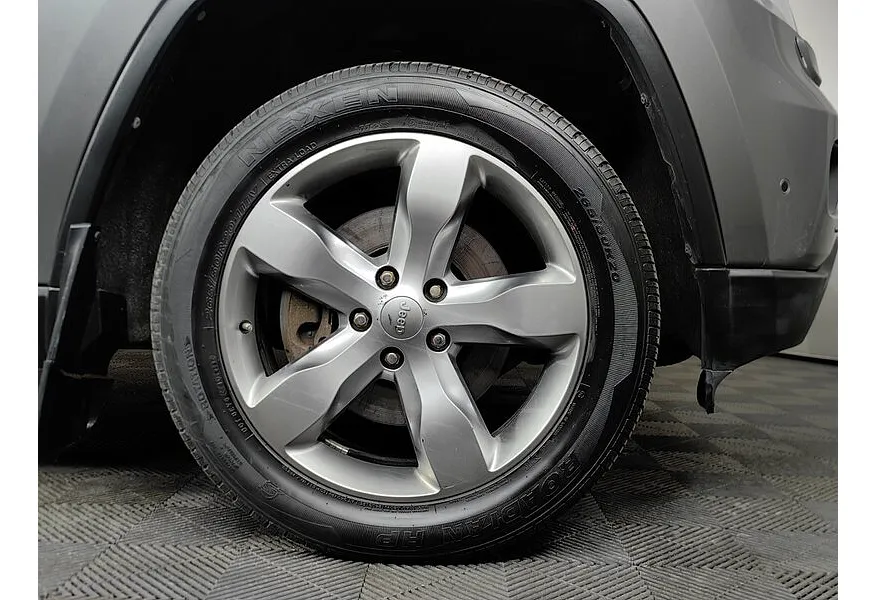 Jeep Grand Cherokee 3.6 AT AWD (286 л.с.) Overland Серый в АВИЛОН. Слайд №9