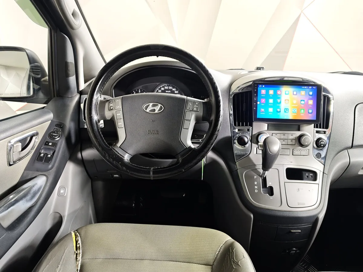 Hyundai Grand Starex 2.5 AT (145 л.с.) Серый в АВИЛОН. Слайд №19