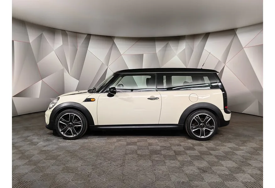 MINI Clubman 1.6 AT (120 л.с.) Белый в АВИЛОН. Слайд №5