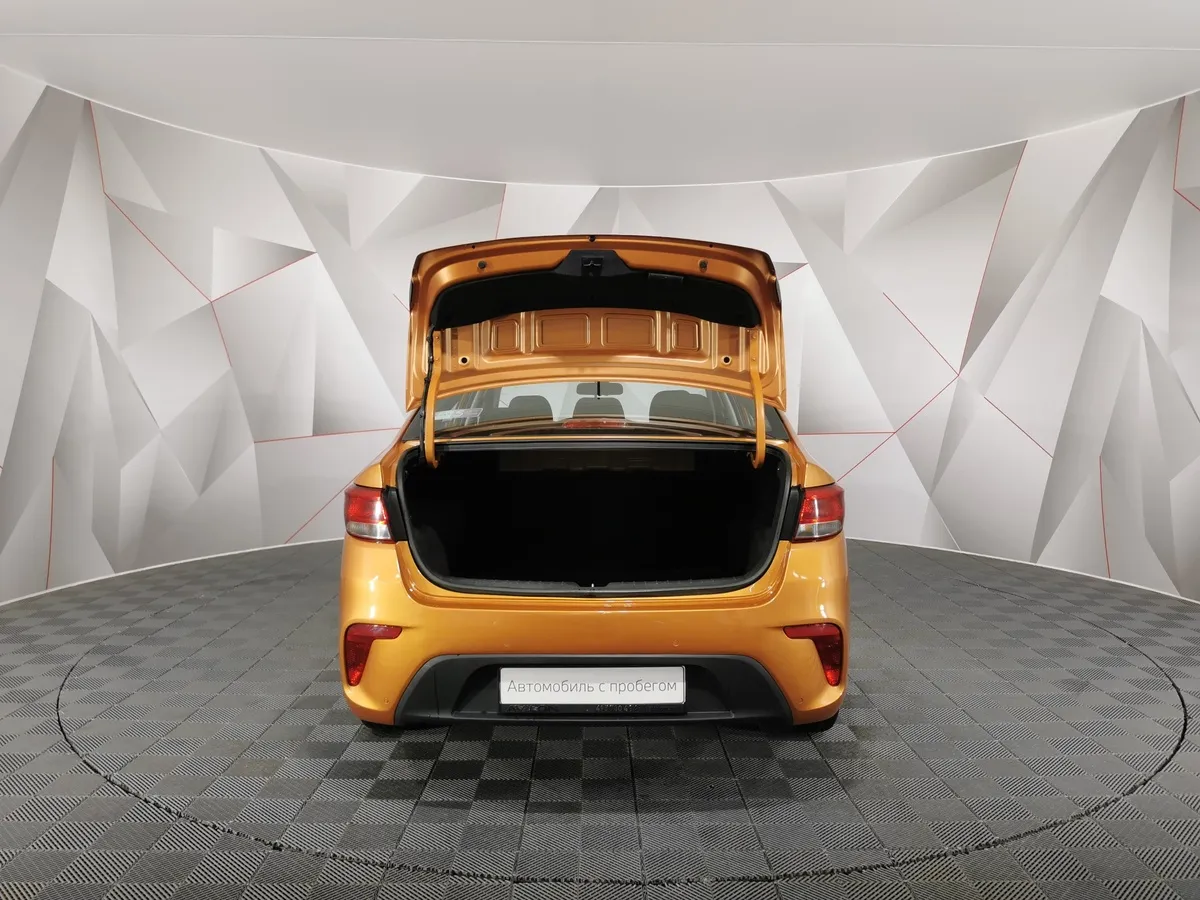 Kia Rio 1.6 AT (123 л.с.) Оранжевый в АВИЛОН. Слайд №11