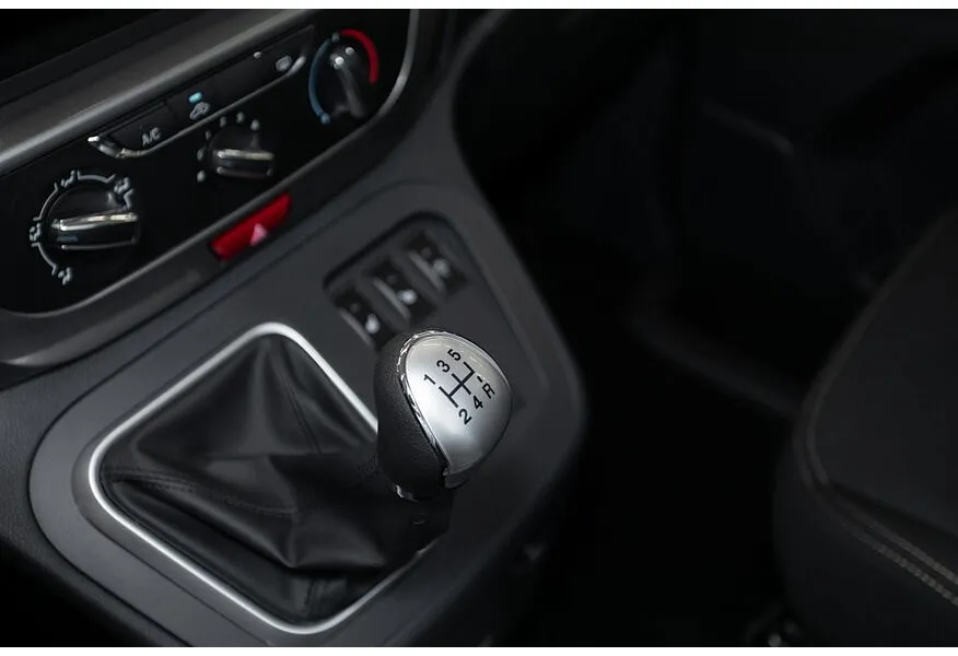 Sollers SF1 1.5 MT (136 л.с.) Белый в АВИЛОН. Слайд №9 Sollers SF1 1.5 MT (136 л.с.) Белый в АВИЛОН. Слайд №9