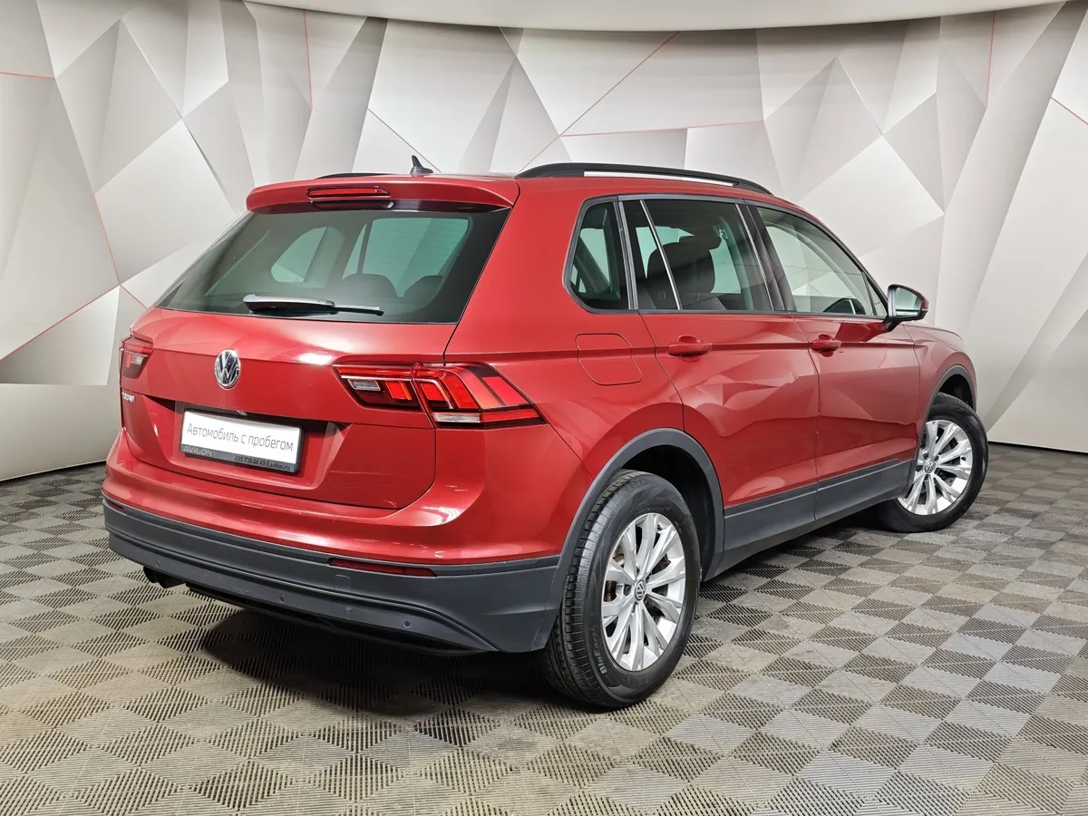 Volkswagen Tiguan 1.4 TSI BlueMotion DSG (150 л.с.) Comfortline Красный в АВИЛОН. Слайд №2